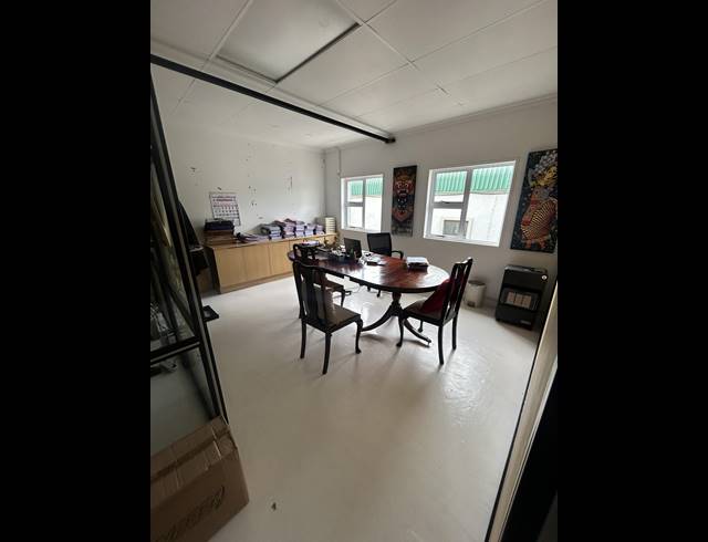 130M² OFFICE TO LET IN BALLITO DISTRICT